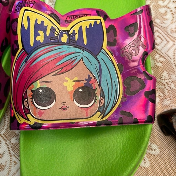 NWOT L.O.L. Surprise! Green Water Shoes Vibrant and Playful - Picture 2 of 6